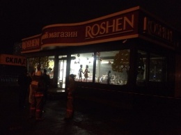 ЧП на Оболони: в магазине "Roshen" произошел взрыв