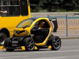 Renault Twizy Sport F1 в Украине. Игрушка за 1 млн. евро!