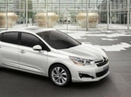 В Китае официально представлен обновленный седан Citroen C4