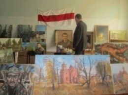 В Херсонской области открылась выставка картин, которые писались в зоне АТО