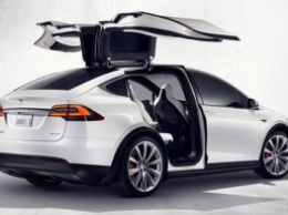 Mercedes покажет конкурента Tesla Model X в Париже