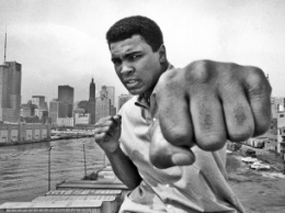 Мохаммед Али: мир прощается с легендой бокса (Фото, Видео)