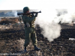 Боевики из "Гвоздик" обстреляли фланговые позиции сил АТО в районе Докучаевска - ИС