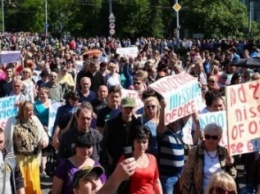 Три тысячи макеевчан приняли участие в митинге против вооруженной миссии ОБСЕ