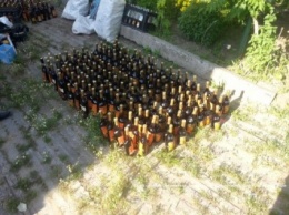 Под Одессой нашли полсотни бутылок поддельного коньяка