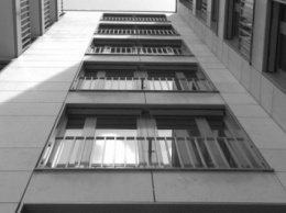 Студент в Киеве выпрыгнул из окна общежития
