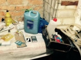 Полиция изъяли наркотики в гараже киевлянина