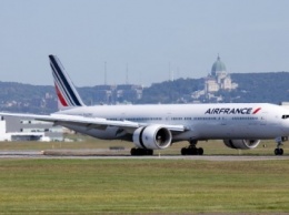 Air France отменила треть полетов из-за забастовки пилотов