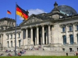 В Германии 11 членам бундестага назначили охрану из-за угроз