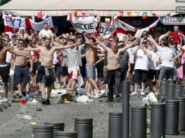 В Марселе задержали 10 участников столкновений между болельщиками