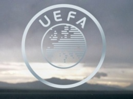 УЕФА может дисквалифицировать команды Англии и России за действия болельщиков