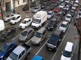 Полиция назвала наиболее аварийные участки на дорогах Киева