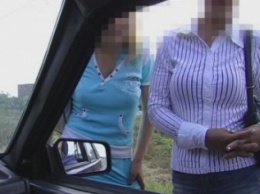 Запорожские полицейские сняли уличных проституток (ФОТО)