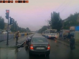 В сети появилось видео того, как на Слобожанском проспекте сбили пешехода (ВИДЕО)