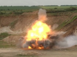 Саперы под Мариуполем сотрясали воздух (ФОТОРЕПОРТАЖ)