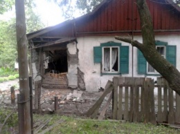 В Донецкой обл. боевики из артиллерии обстреляли поселок Чермалык, пострадал 13-летний ребенок