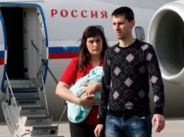 Появились фото из Внуково, где приземлились Глищинская и Диденко