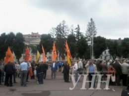 Митингующие в Хмельницком обвинили власти Украины в геноциде по отношению к народу