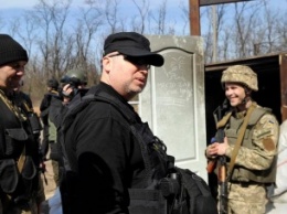 Турчинов: Россия создает "ударный кулак" для атаки на Украину и Европу