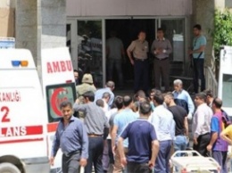В Турции курдские боевики подорвали авто: ранены трое военных