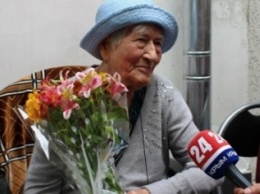 Старейшая жительница Симферополя отпраздновала 105-летний юбилей (ФОТО)