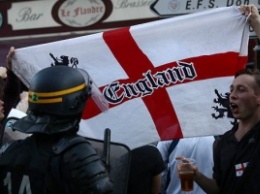 Беспорядки в Лилле: полиция арестовала около 40 английских фанатов