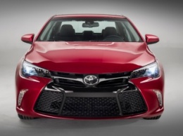 Toyota Camry держит первенство в D-классе