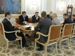 Медведев утвердил стратегию развития воспитания в РФ до 2025 года