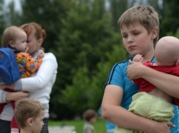 В "ЛНР" намерены отправить на летние каникулы в Россию 12 тыс. детей