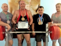 Спортсмены из Славянска стали победителями VII кубка мира WPA по пауэрлифтингу