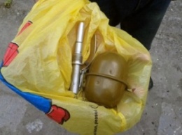 В Мрнограде (Димитрове) задержан местный житель, распивающий спиртное с гранатой в сумке