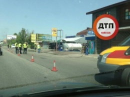 Утечка газа на АЗС заблокировала трассу на Окружной под Киевом