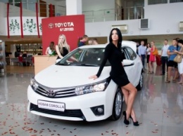 Toyota вывела на российский рынок обновленный седан Corolla