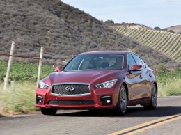 Infiniti отзывает 60 000 седанов Q50 в России и в мире