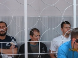 Николаевских сепаратистов-приспешников "новороссии" в Корабельном районе выпустили из здания суда