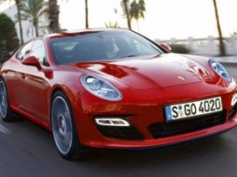 Новый Porsche Panamera презентуют этим летом