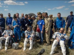 Экипаж космонавтов из МКС приземлился в Казахстане