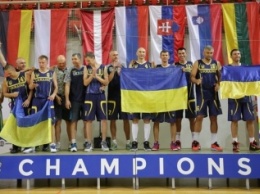 Украинские ветераны выиграли чемпионат Европы по баскетболу, одолев россиян и литовцев