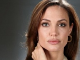 Анджелина Джоли рассказала о том, как она рожала в Намибии