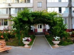 "Город-сад" создали жители Черноморска в своем дворе (+фото)
