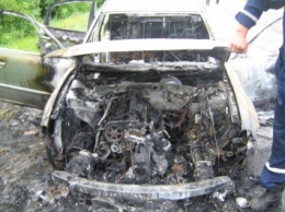 На трассе Луганск-Старобельск сгорел автомобиль