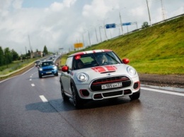 MINI открывает Россию: ралли MINI DRIVES RUSSIA 2016