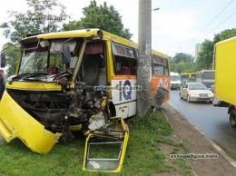 ДТП в Ивано-Франковске: грузовик протаранил маршрутку - пострадали 6 человек. ФОТО