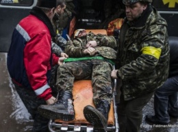 В Минобороны сообщают о семи раненых бойцах под Марьинкой и Красногоровкой, - журналист
