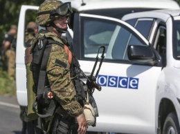 Наблюдатели ОБСЕ видели под Донецком российских солдат и технику