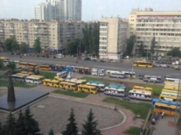 Массовый протест в Киеве: маршрутчики заявили о коррупционных схемах губернатора