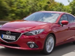 Опубликован первый тизер рестайлинговой Mazda3