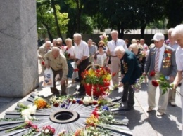 В день скорби власти встретились с ветеранами