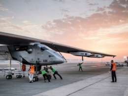 Самолет Solar Impulse 2 перелетел через Атлантику и приземлился в Испании