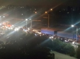 Водители жалуются на огромные пробки на Евпаторийском шоссе из-за «своевременного» ремонта дороги